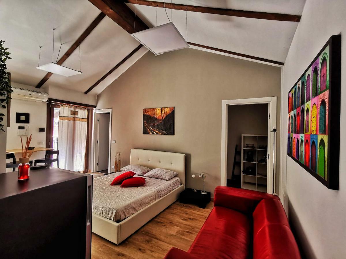 Regis B&B Appartamenti centro storico Chivasso Esterno foto